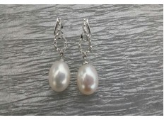 Diamond Pearl Earring